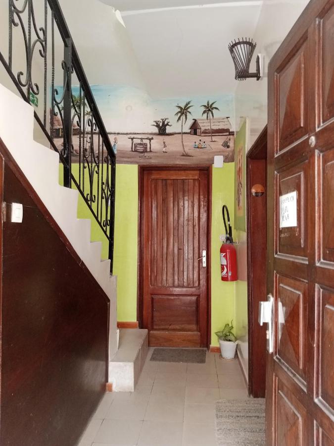 Kakatar Family Residence , Yoff Dakar Esterno foto