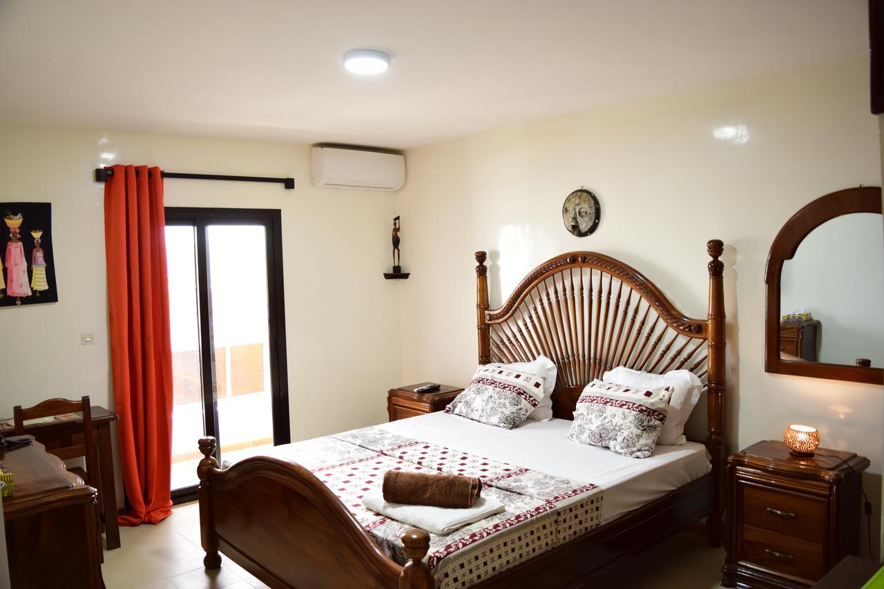 Kakatar Family Residence , Yoff Dakar Esterno foto