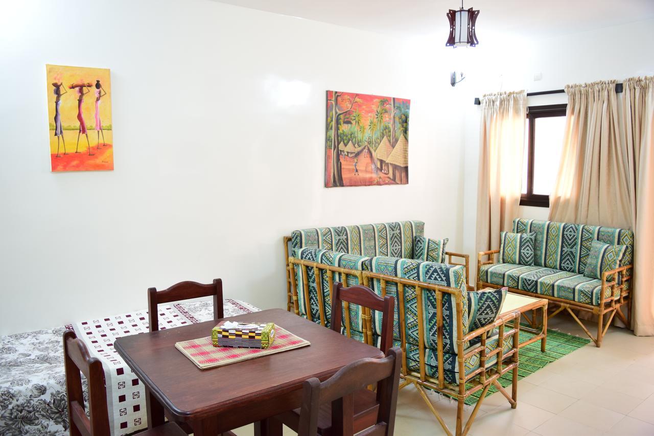 Kakatar Family Residence , Yoff Dakar Esterno foto