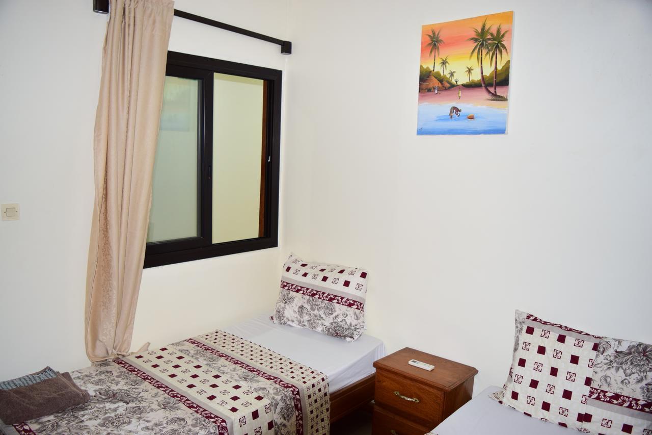 Kakatar Family Residence , Yoff Dakar Esterno foto